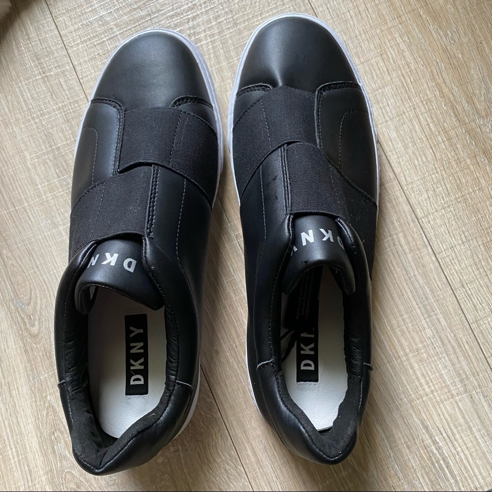 DKNY m’en leather sneakers